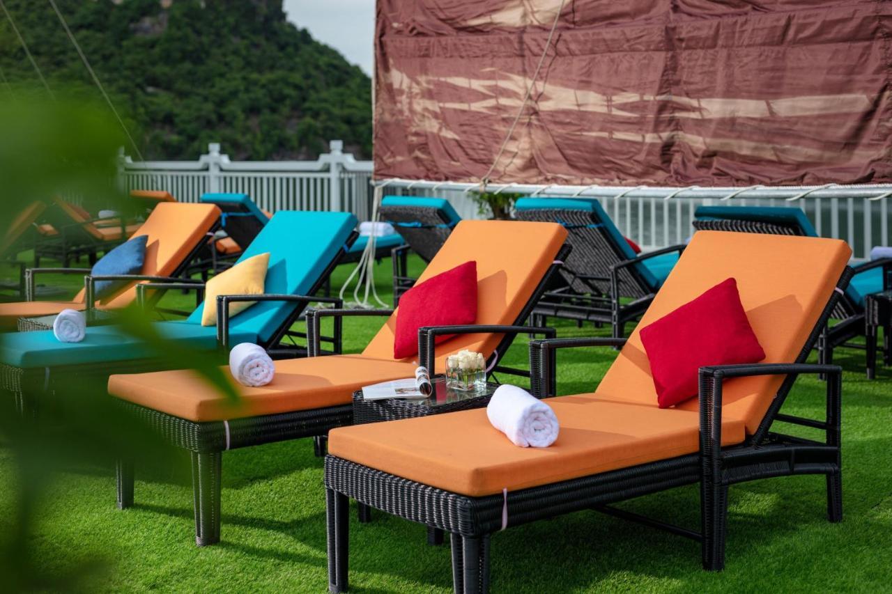 Le Journey Luxury Cruise Hotel Ha Long Exterior photo